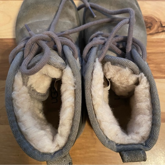 UGG Kids Gray Neumel Boot | 1 - Picture 9 of 10